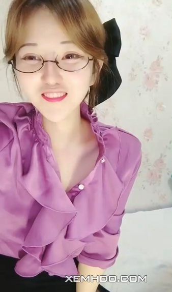 Banner Phim Em Gái Xinh Đẹp Livestream (Asian Webcam 2021052501)